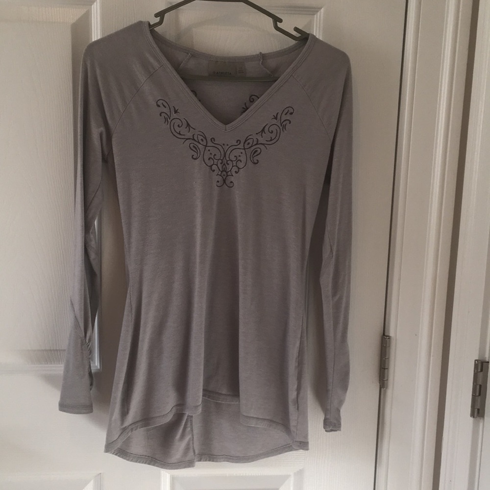 Athleta XS grey shirt with pretty embroidery